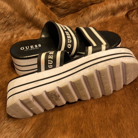 Black & White Guess Wedge size 7 good condition - Picture 3 of 3